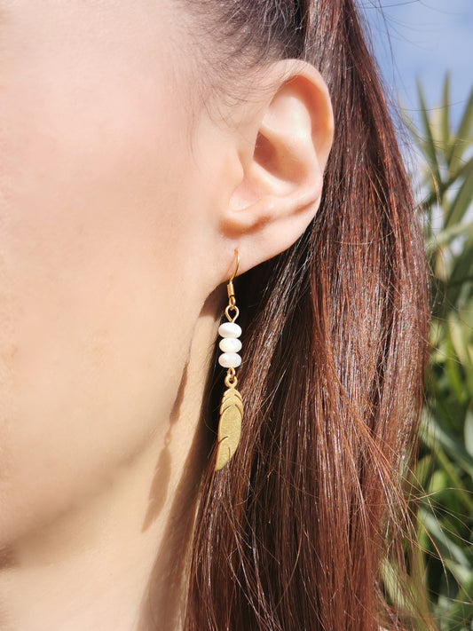 Boucles d'oreilles grandes plumes en pierres naturelles