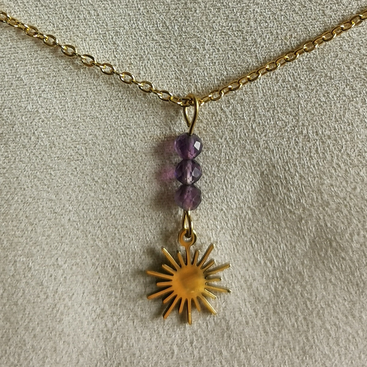 Collier Soleil Éternel en pierres naturelles