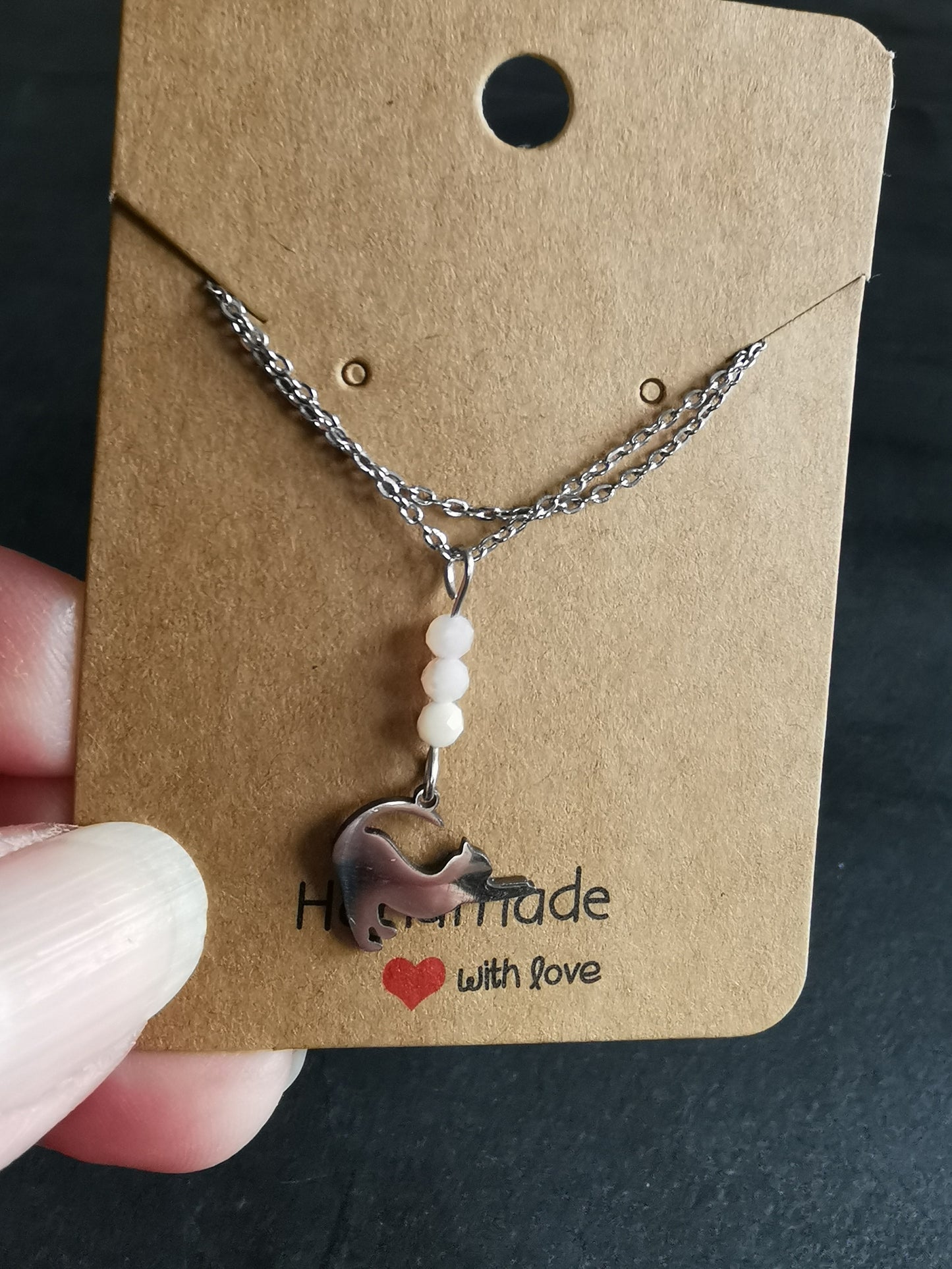 Collier Chat dos rond en pierres naturelles