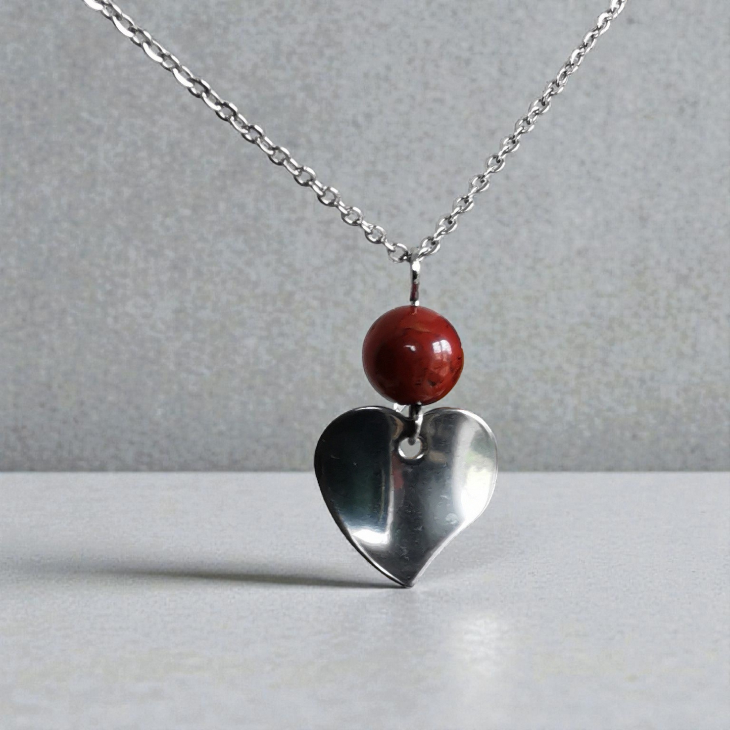 Collier Cœur en jaspe rouge