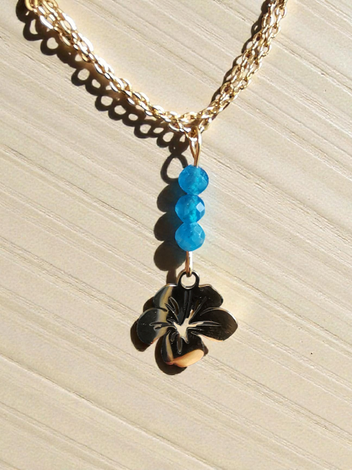 Collier Fleur de Tahiti