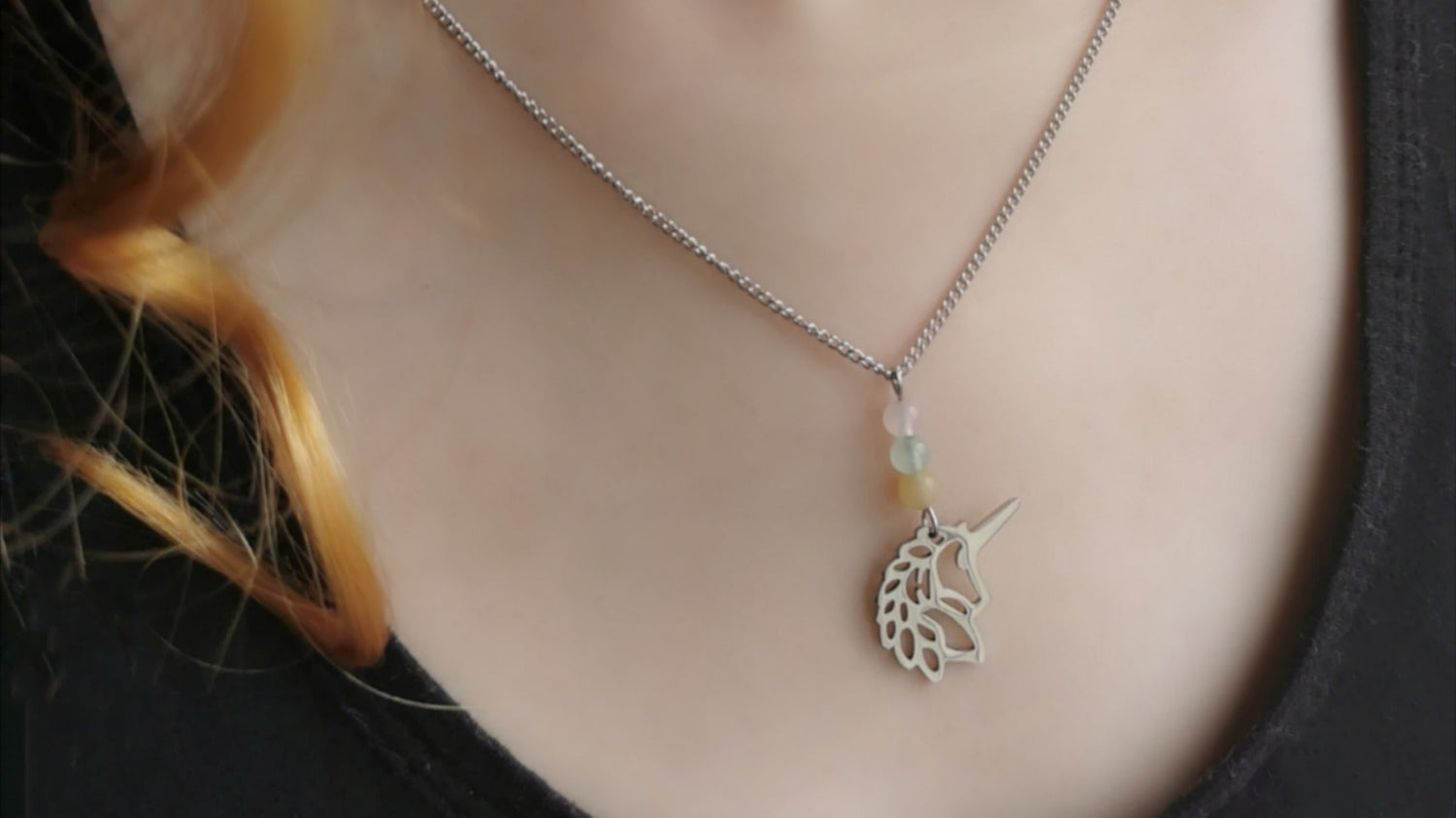 Collier Licorne perles multicolores
