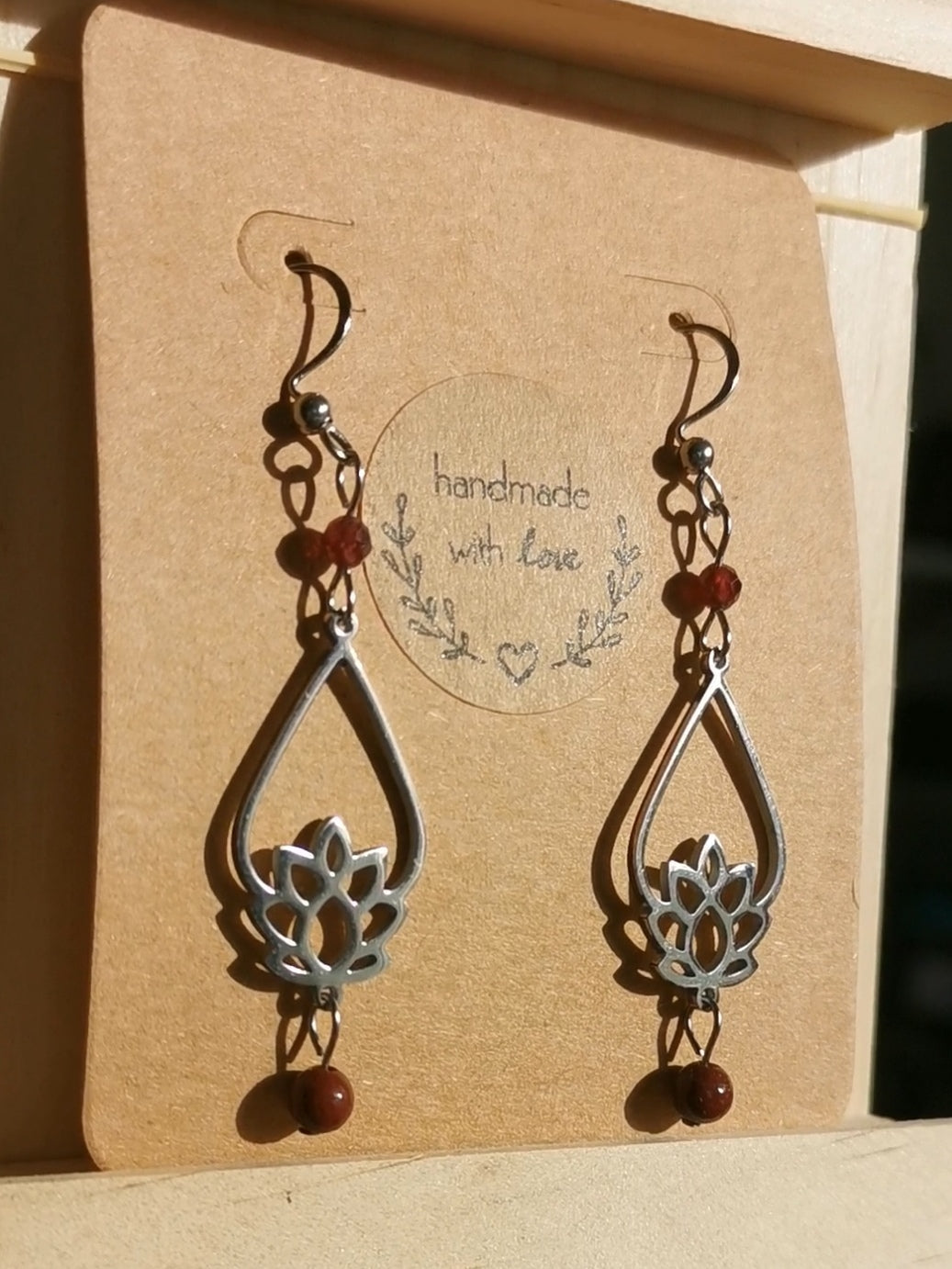 Boucles d'oreilles Lotus Shanti en pierres naturelles
