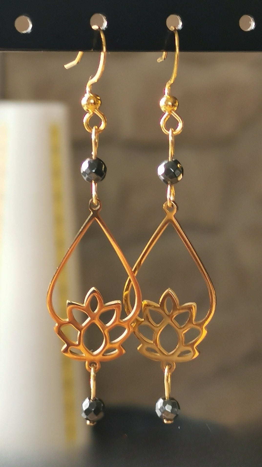 Boucles d'oreilles Lotus Shanti en pierres naturelles