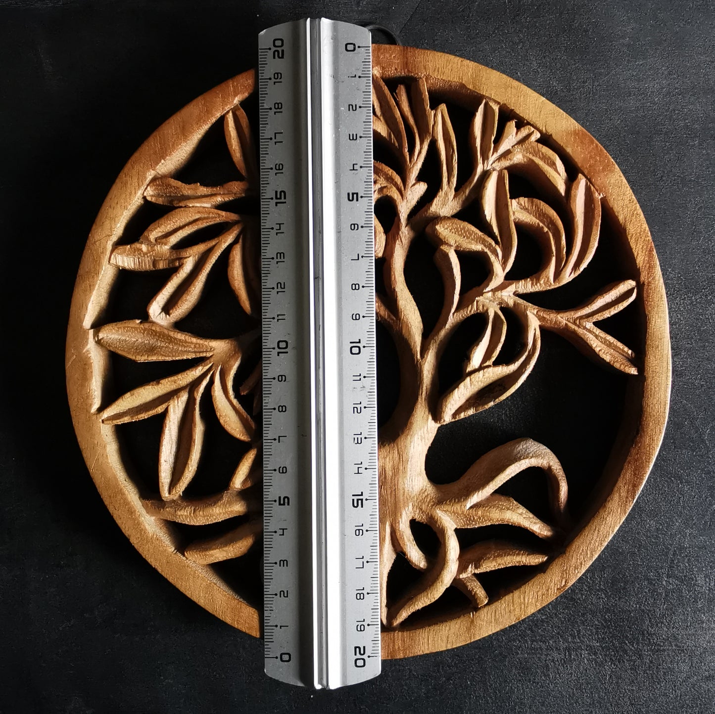 Arbre de vie sculpté bois exotique 20cm