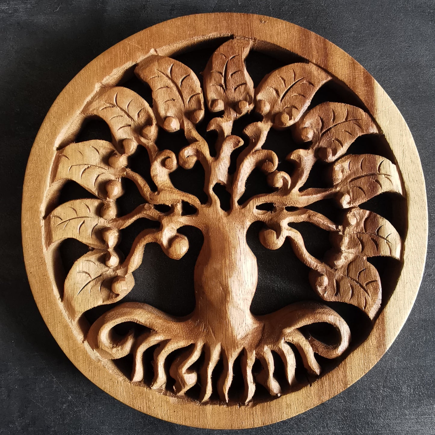 Arbre de vie sculpté bois exotique 20cm