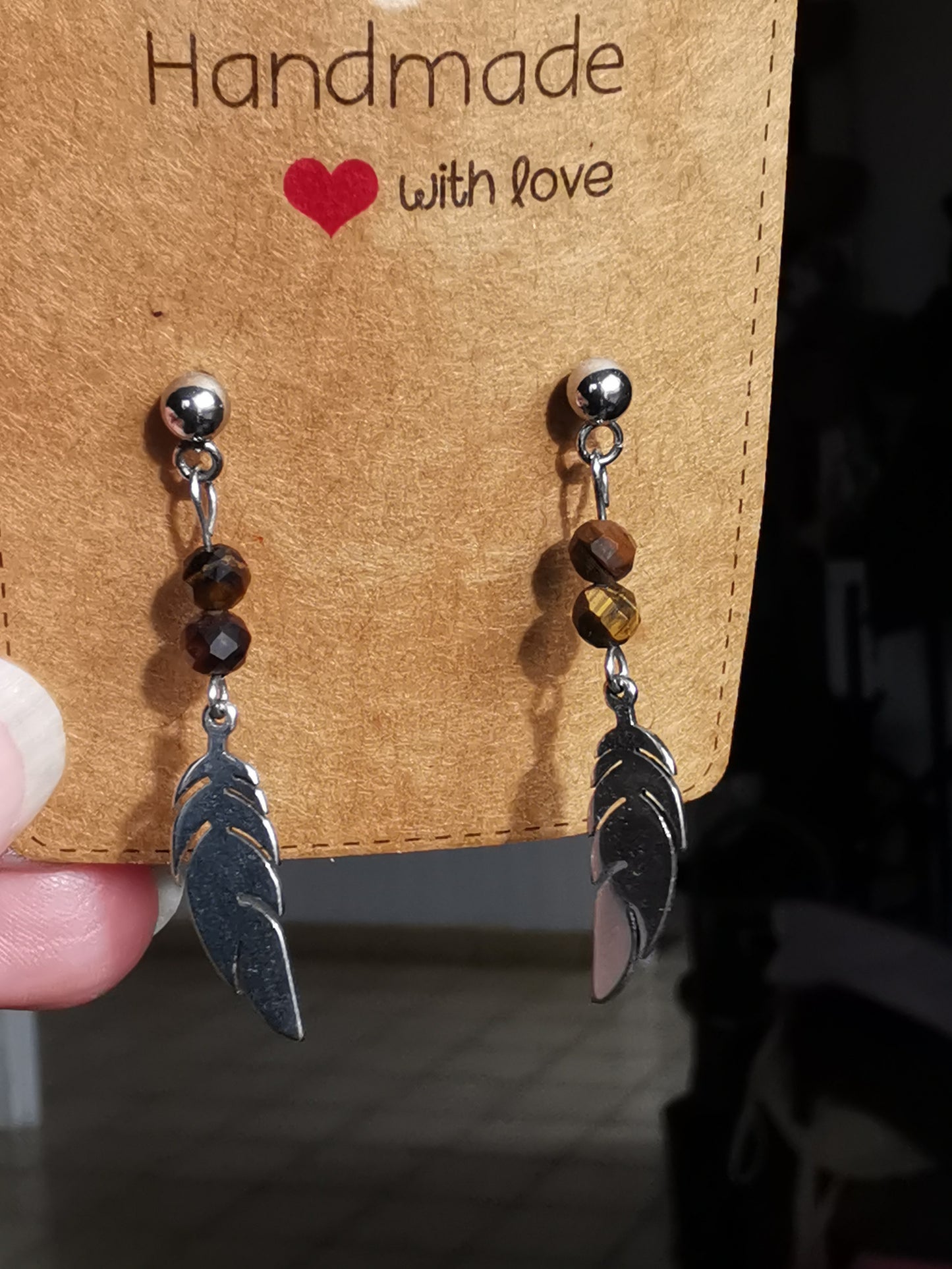 Boucles d'oreilles grandes plumes en pierres naturelles