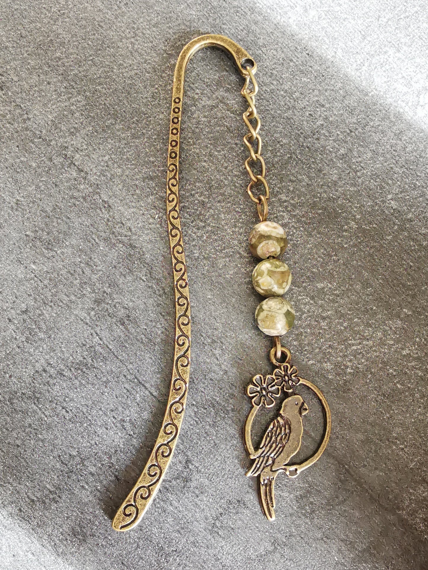 Petit Marque-pages en bronze et pierres naturelles