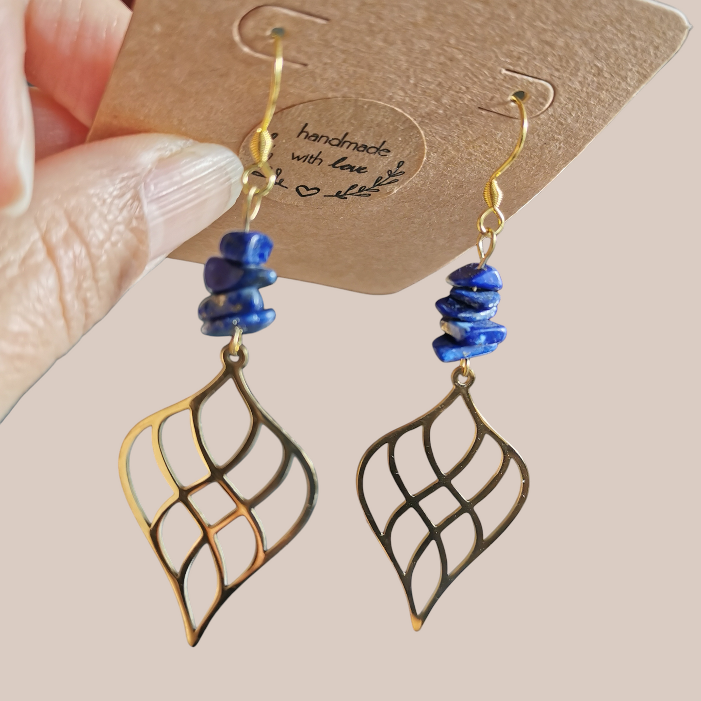 Boucles d'oreilles dorées en lapis-lazuli