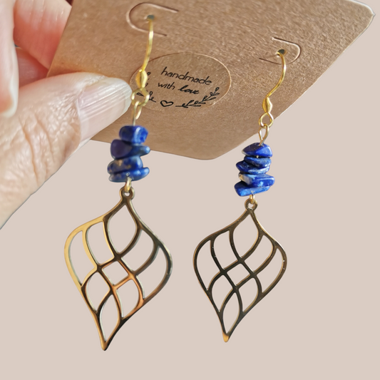 Boucles d'oreilles dorées en lapis-lazuli
