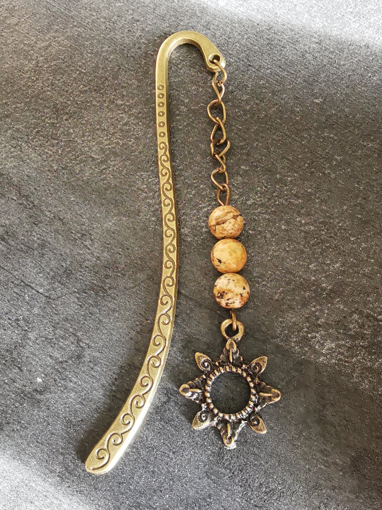 Petit Marque-pages en bronze et pierres naturelles