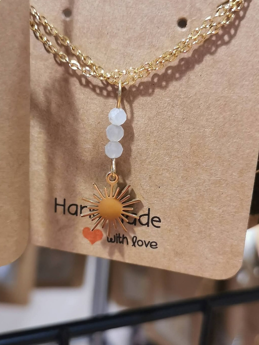 Collier Soleil Éternel en pierres naturelles