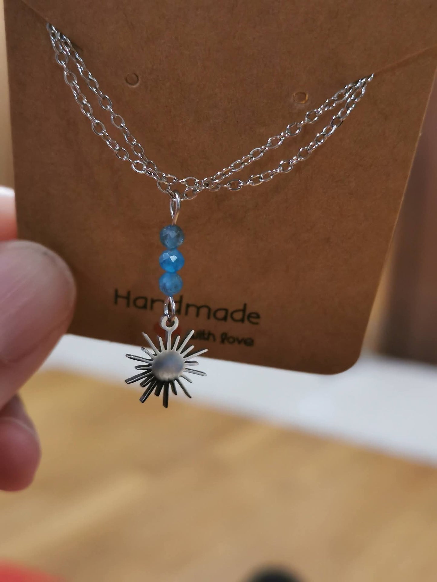 Collier Soleil Éternel en pierres naturelles