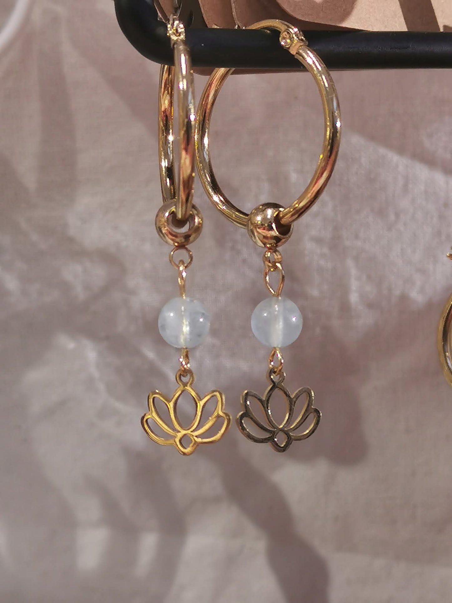 Boucles d'oreilles créoles en pierres naturelles