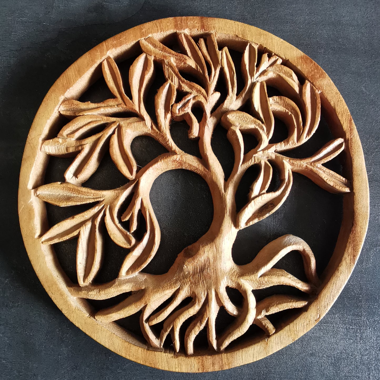 Arbre de vie sculpté bois exotique 20cm