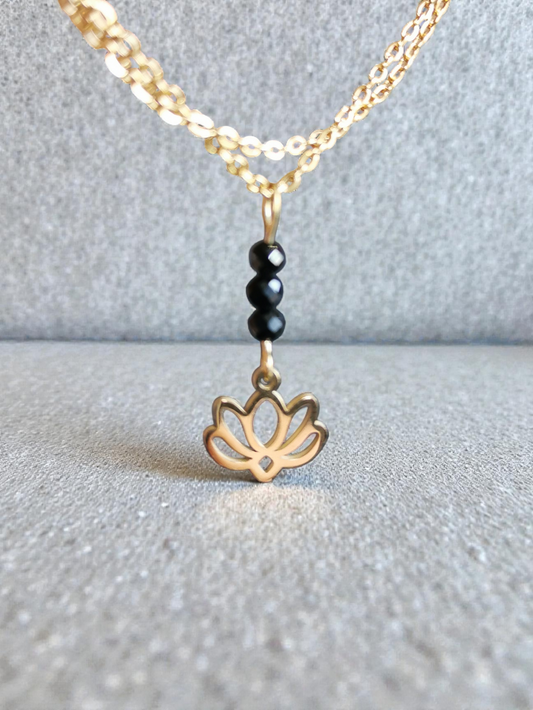 Collier Lotus