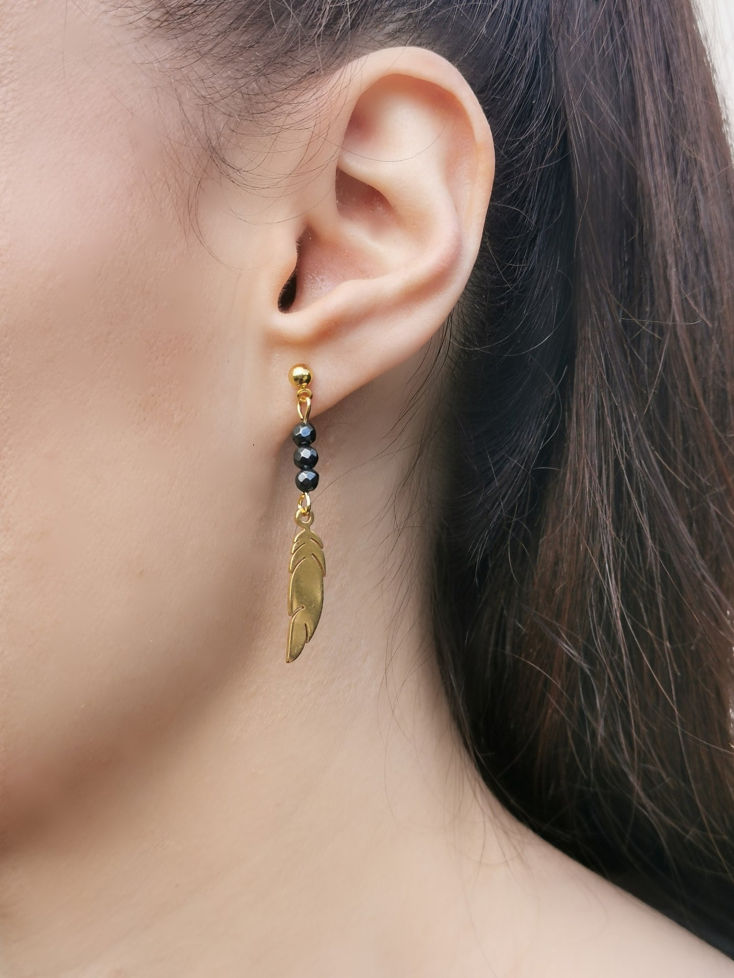 Boucles d'oreilles grandes plumes en pierres naturelles
