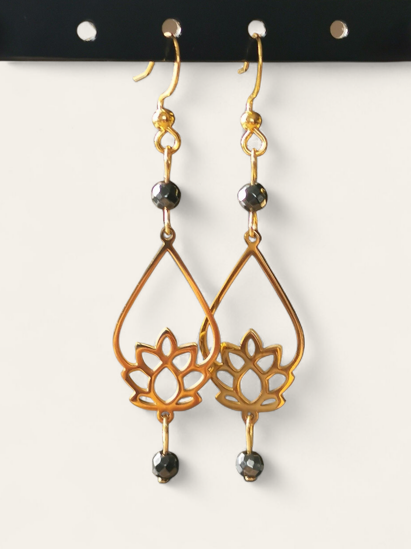 Boucles d'oreilles Lotus Shanti en pierres naturelles